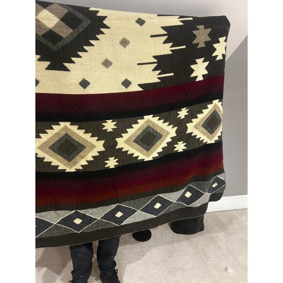 170. Pendleton Like Blanket - Picture 3 of 3